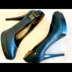Guess Platform Pumps - Black, faux leather, 7.5